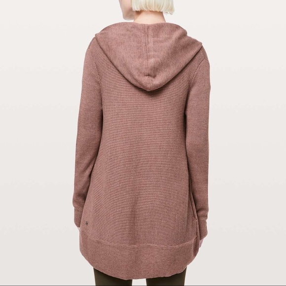 RARE | LULULEMON Sun Down Wrap - Picture 3 of 12